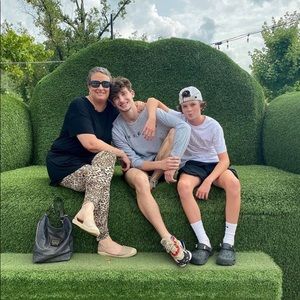 Meet your Posher, Kelley